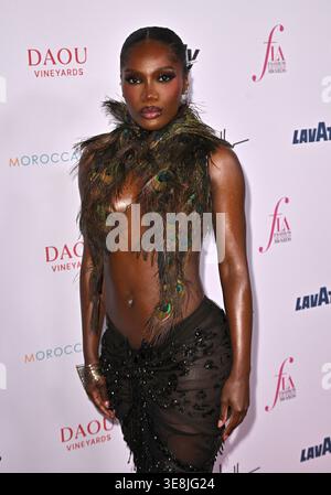 Beverly Hills, États-Unis. 14 avril 2026. Doechii arrive au 10e Annual Fashion Los Angeles Awards du Daily Front Row qui se tient à l'hôtel Beverly Hills le 14 avril 2026 à Beverly Hills, CA. © Starbuck/ Credit : AFF/Alamy Live News Banque D'Images