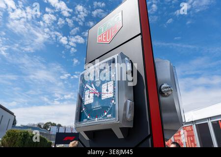 26 mars 2026 ; circuit de Suzuka, Suzuka, Japon ; Grand Prix du Japon FIA de formule 1 2026 ; jour de l'arrivée ; affichage à l'extérieur du stade Banque D'Images