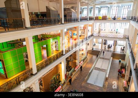 L'atrium du Science Museum à South Kensington, Londres, Angleterre Banque D'Images