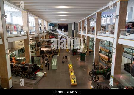 L'atrium du Science Museum à South Kensington, Londres, Angleterre Banque D'Images