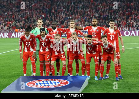 Munich, Allemagne. 15 avril 2026. Bayern Team photo pendant le match Bayern Munich - Real Madrid quart de finale de la 2e manche de la Ligue des champions de l'UEFA à Allianz Arena, Munich, Allemagne, le 15 avril 2026 crédit : Ian Stephen/Every second Media crédit : Every second Media/Alamy Live News Banque D'Images