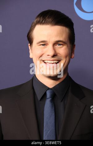 Los Angeles, Californie, États-Unis. 15 avril 2026. Jason Ritter au CBS Fest 2026 aux Paramount Pictures Studios le 15 avril 2026 à Los Angeles, Californie. Crédit : ad Media/Media Punch/Alamy Live News Banque D'Images