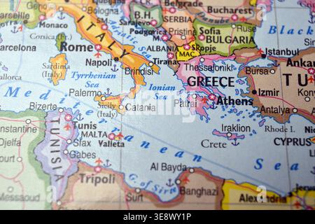 Mer Ionienne Grèce gros plan carte du monde Bokeh Macro flou images géographiques Banque D'Images