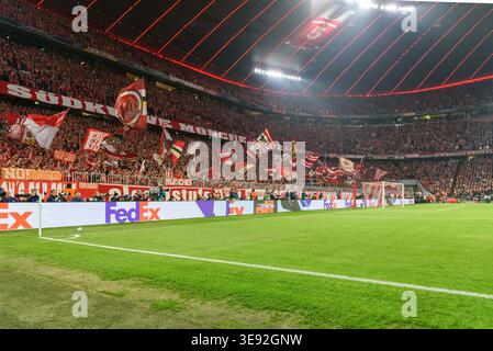 Munich, Munich. 15 avril 2026. MUNICH, ALLEMAGNE - 15 AVRIL : FC Bayern Sudkurve lors d'un match de Ligue des Champions 2025/26 entre le Bayern Munich et le Real Madrid à Munich le 15 avril 2026 (photo de Sven Beyrich/Sports Press photo) crédit : SPP Sport Press photo. /Alamy Live News Banque D'Images