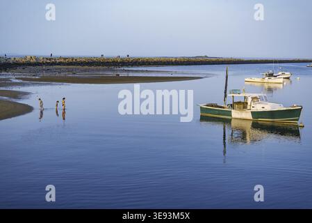 Bateaux sur l'océan atlantique à Camp Ellis, Saco Maine, USA Banque D'Images