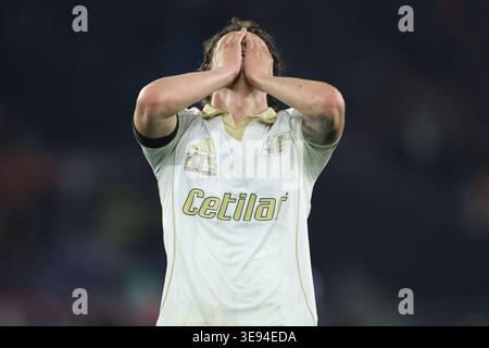 Rome, Italie - 10 avril 2026 : Lorenzo Piccinini de Pise déception après sa défaite à la fin du match de football Serie A Enilive 2025-2026 entre les deux Banque D'Images