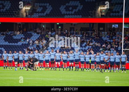 Sydney, Australie. 17 avril 2026. Formation des joueurs de Waratahs pour la performance de Haka par les joueurs de Moana Packa avant le match de Super Rugby Pacific Rd 10 2026 entre les Waratahs et Moana Pasifika au stade Allianz le 17 avril 2023 à Sydney, Australie crédit : IOIO IMAGES/Alamy Live News Banque D'Images