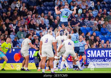 Sydney, Australie. 17 avril 2026. Matt Philip des Waratahs remporte le ballon de ligne lors du match de Super Rugby Pacific Rd 10 2026 opposant les Waratahs et Moana Pasifika à l'Allianz Stadium le 17 avril 2023 à Sydney, Australie crédit : IOIO IMAGES/Alamy Live News Banque D'Images