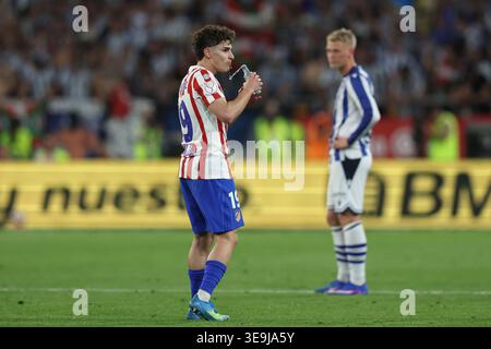 Sevilla, Espagne. 18 avril 2026. Julian Alvarez de l'Atletico de Madrid lors de la finale de la Copa del Rey entre l'Atletico de Madrid et la Real Sociedad a joué au stade la Cartuja le 18 avril 2026 à Séville, en Espagne. (Photo de Antonio Pozo/PRESSINPHOTO) crédit : AGENCE SPORTIVE PRESSINPHOTO/Alamy Live News Banque D'Images