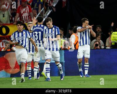 18 avril 2026 ; Séville, Espagne ; finale de la Copa Del Rey, Atletico Madrid contre Real Sociedad : Mikel Oyarzabal célèbre avoir marqué son but depuis le point de penalty de la Real Sociedad pour 1-2 au stade la Cartuja, Séville Banque D'Images