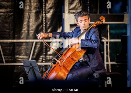 L'Isle-Adam (Nord de la France), 4 juillet 2025 : concert du violoncelliste Gautier Capuçon dans le cadre du festival « un été en France » Banque D'Images