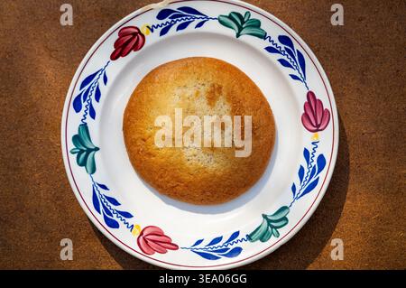 Eierkoek hollandais traditionnel, biscuit spongieux doux en gros plan Banque D'Images