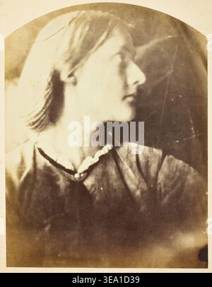 Untitled (Julia Jackson) de Julia Margaret Cameron, 1865/66, portrait de profil montrant une jeune femme aux cheveux longs et à l’expression contemplative Banque D'Images