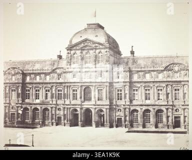 Le Louvre : Pavillon de l'horloge d'Édouard Denis Baldus, 1855-60, imprimé en 1978, photographie architecturale de la façade ornée du Pavillon de l'horloge avec colonnes classiques et détails sculpturaux Banque D'Images