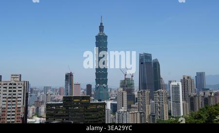 Taipei Skyline : le cœur de Taïwan moderne Banque D'Images