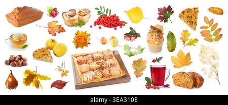 Collage d'ambiance d'automne avec des desserts de saison et des feuilles sur fond blanc Banque D'Images