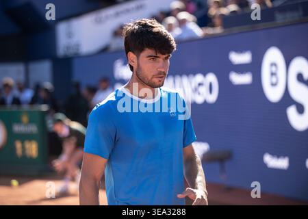 Carlos Alcaraz d'Espagne joue contre Otto Virtanen de Filand lors de leur match de 1er tour à l'ATP 500 Barcelona Open Banc Sabadell 2026 Banque D'Images