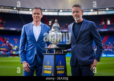 Rotterdam, pays-Bas. 19 avril 2026. ROTTERDAM, 19-04-2026, Stadium de Kuip, saison 2025/2026, EURO JACKPOT néerlandais KNVB Beker final, match entre AZ Alkmaar et NEC Nijmegen (finale de coupe), photo montrant Arjan Blok PDG d'Eurojackpot et Jan Dirk van der Zee Director-Manager amateur Football Credit : Pro Shots/Alamy Live News Banque D'Images