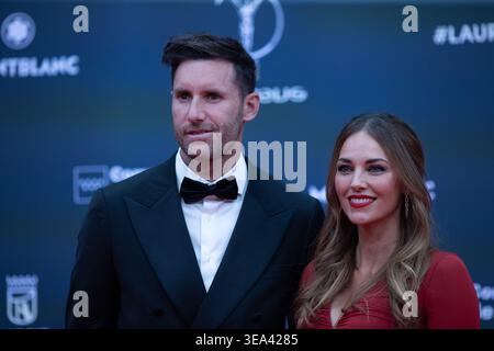 Madrid, Espagne. 20 avril 2026. L'ancien joueur de basket-ball Rudy Fernandez pose avec sa partenaire Helen Lindes au Laureus World Sports Awards Madrid 2026 crédit : SOPA images Limited/Alamy Live News Banque D'Images