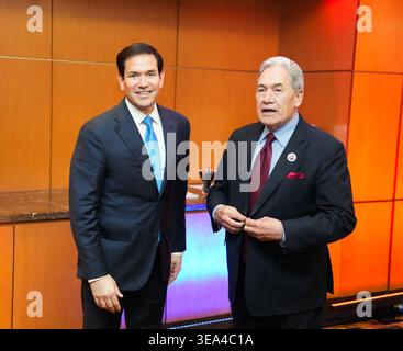Kuala Lumpur, Malaisie, 11 juillet 2025 : le secrétaire d'État AMÉRICAIN Marco Rubio rencontre le ministre néo-zélandais des Affaires étrangères, Winston Peters. (Photo officielle du Département d'État par Freddie Everett) Banque D'Images