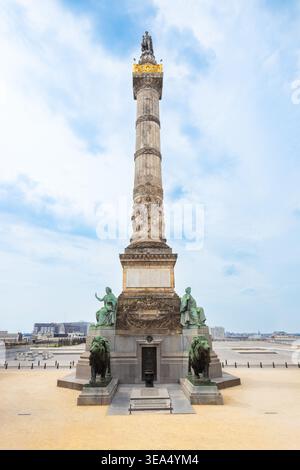 Vue de la colonne du Congrès ou du monument colonne du Congrès sur la place du Congrès à Bruxelles, Belgique Banque D'Images