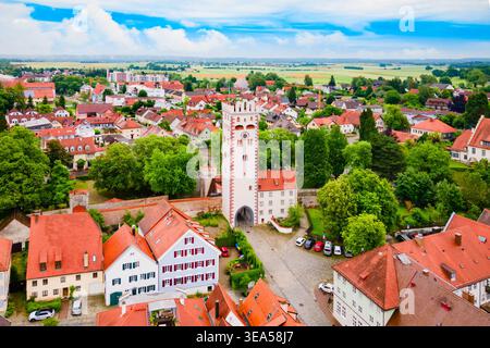 Vue panoramique aérienne de Bayertor ou de la porte bavaroise à Landsberg am Lech. Landsberg am Lech est une ville du sud-ouest de la Bavière, en Allemagne. Banque D'Images