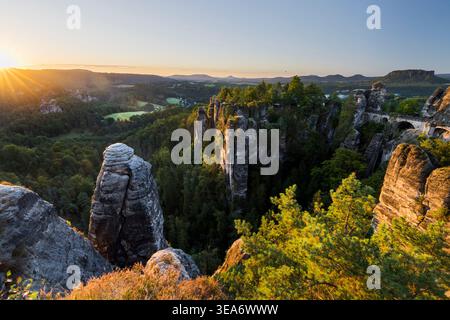 Bastei Bridge, Bastei, le Parc National de la Suisse Saxonne, Saxe, Allemagne Banque D'Images