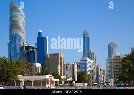 Émirats arabes Unis, Abu Dhabi, horizon, gratte-ciel, Banque D'Images