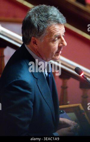 La première ministre italienne Giorgia Meloni dans la salle du Sénat lors de la séance d'information au Parlement sur l'activité du gouvernement, à Rome, Italie, le 9 avril 2026. Banque D'Images