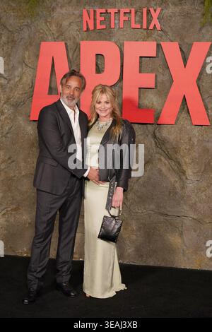 NY. 22 avril 2026. Baltasar Kormákur, Sunneva Ása Weisshappel aux arrivées pour APEX Premiere, The Paris Theater, New York, NY, 22 avril, 2026. crédit : Kristin Callahan/Everett Collection/Alamy Live News Banque D'Images