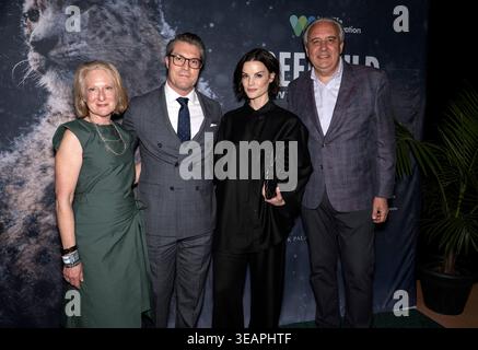 22 avril 2026, New York, NY, États-Unis : Christine Osekoski, Dr Robert L. Parisien, Jaimie Alexander et John F. Calvelli assistent à la Wildlife conservation Society pour un cocktail VIP et un lancement de tapis vert pour le REEL WILD New York film Festival. Tenue au Paley Center à New York. Photo image Press/Zuma Press 22 avril 2026. (Crédit image : © photo image Press via ZUMA Press Wire) USAGE ÉDITORIAL SEULEMENT ! Non destiné à UN USAGE commercial ! Banque D'Images