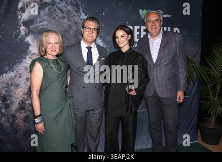 22 avril 2026, New York, NY, États-Unis : Christine Osekoski, Dr Robert L. Parisien, Jaimie Alexander et John F. Calvelli assistent à la Wildlife conservation Society pour un cocktail VIP et un lancement de tapis vert pour le REEL WILD New York film Festival. Tenue au Paley Center à New York. Photo image Press/Zuma Press 22 avril 2026. (Crédit image : © photo image Press via ZUMA Press Wire) USAGE ÉDITORIAL SEULEMENT ! Non destiné à UN USAGE commercial ! Banque D'Images