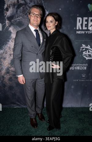 22 avril 2026, New York, NY, États-Unis : Dr Robert L. Parisien et Jaimie Alexander assises Wildlife conservation Society organiseront un cocktail VIP et un événement de lancement de tapis vert pour le REEL WILD New York film Festival. Tenue au Paley Center à New York. Photo image Press/Zuma Press 22 avril 2026. (Crédit image : © photo image Press via ZUMA Press Wire) USAGE ÉDITORIAL SEULEMENT ! Non destiné à UN USAGE commercial ! Banque D'Images
