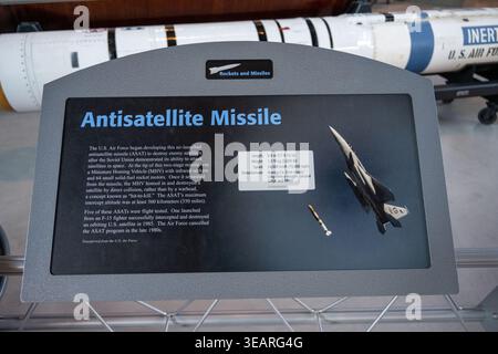 Chantilly, va - 06 juin 24 : panneau d'exposition de missiles antisatellites photographié au Steven F. Udvar-Hazy Center à Chantilly, Virginie, États-Unis. Banque D'Images