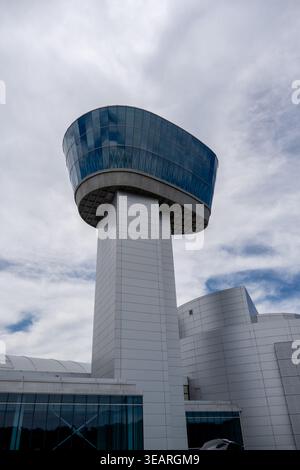 Chantilly, va - 06 juin 24 : vue extérieure rapprochée de la tour d'observation du Steven F. Udvar-Hazy Center, Chantilly, Virginie, États-Unis. Banque D'Images