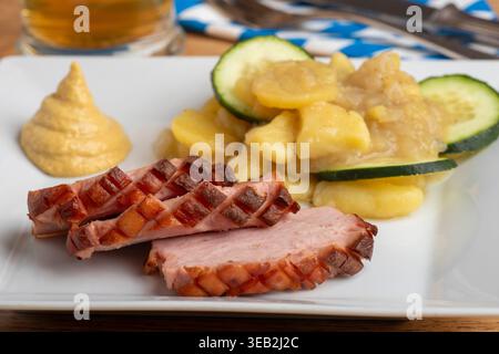 cuisine bavaroise, pain de viande, déjeuner, cuisines bavaroises, cuisine bavaroise, leberkase, pain de viande, heure du déjeuner Banque D'Images