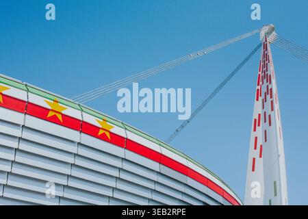 Turin, Italie : 24 mars 2016 - vue de la structure du toit du stade Allianz de la Juventus FC. Banque D'Images