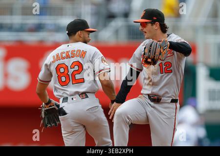 Jeremiah Jackson #82 et Dylan Beavers #12 des Orioles de Baltimore célèbrent après une victoire par équipe sur les Royals de Kansas City au Kauffman Stadium le 22 avril 2026 à Kansas City, Missouri. (Photo de Brandon Sloter/image du sport) Banque D'Images