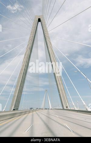 Pont Arthur Ravenel Jr vu du point de vue de la route Banque D'Images