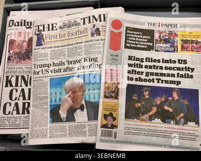 Les journaux britanniques concernent largement la visite de King State aux États-Unis après la fusillade du dîner Trump Banque D'Images