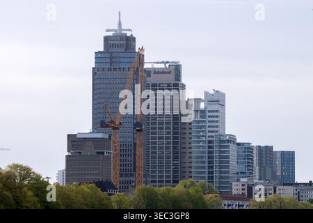 Skyline sur la rivière Amstel à Amsterdam pays-Bas 27-4-2026 Banque D'Images