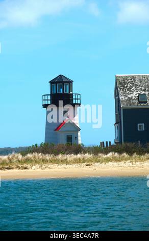 Phare de Hyannis Harbor. Anciennement connu sous le nom de Lewis Bay Lighthouse (1816) Banque D'Images