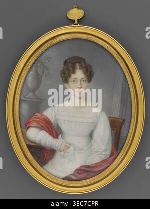 Portrait d'une femme en robe blanche assise dans un fauteuil, par Heinrich Franz Schalck 1791–1832, huile miniature, 1812. Objet : femme en face dans un intérieur avec des fleurs dans un vase ; costume et coiffure de la période Empire robe Empire, décolleté bas. Miniature, hauteur 13,6 cm, largeur 10,8 cm., un portrait ovale encadré montre une jeune femme assise à la peau claire et aux cheveux bouclés bruns coiffée près de sa tête, portant une robe blanche avec des manches bouffées et un corsage ajusté ; elle a une expression faciale calme et est posée avec une main tenant une ceinture blanche à sa taille et l'autre reposant sur une surface Banque D'Images
