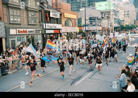 Toronto, Canada - 29 juin 2025 : Toronto Pride march Street Solidarity Banque D'Images