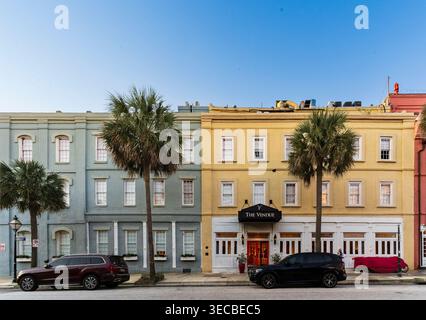 Charleston, Caroline du Sud - US - 27 mars 2026 le Vendue est un hôtel de caractère historique situé dans le quartier français de Charleston. Célèbre « hôtel d'art », il dispose de rotatine Banque D'Images