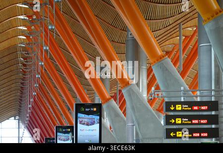 Madrid, Flughafen Adolfo Suárez Madrid-Barajas // Madrid, Aerport Adolfo Suárez Madrid-Barajas Banque D'Images