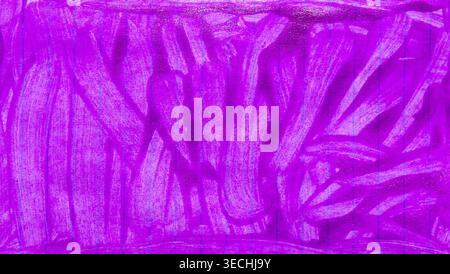 Peinture classique de couleur violet profond sur fond de texture de papier blanc en carton respectueux de l'environnement avec un style minimal d'espace Banque D'Images