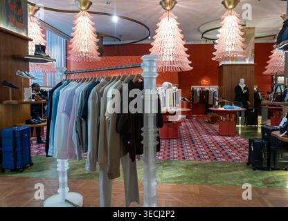 Printemps New York est un luxueux grand magasin français situé au 1 Wall Street dans le quartier financier de Manhattan, New York City, USA 2026 Banque D'Images