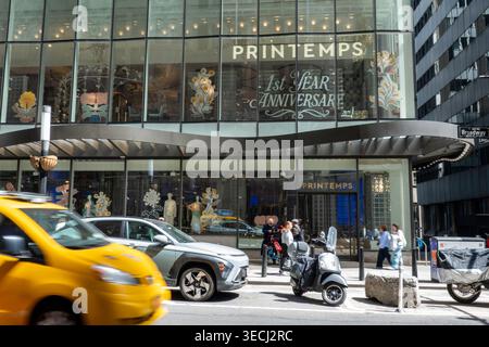 Printemps New York est un luxueux grand magasin français situé au 1 Wall Street dans le quartier financier de Manhattan, New York City, USA 2026 Banque D'Images