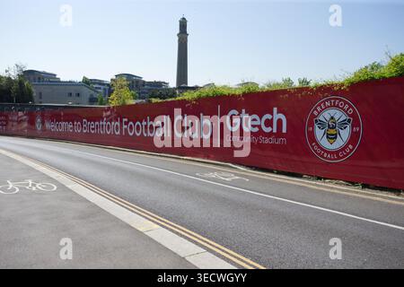 Bienvenue sur la signalétique du Brentford Football Club au stade communautaire Gtech de Londres Banque D'Images